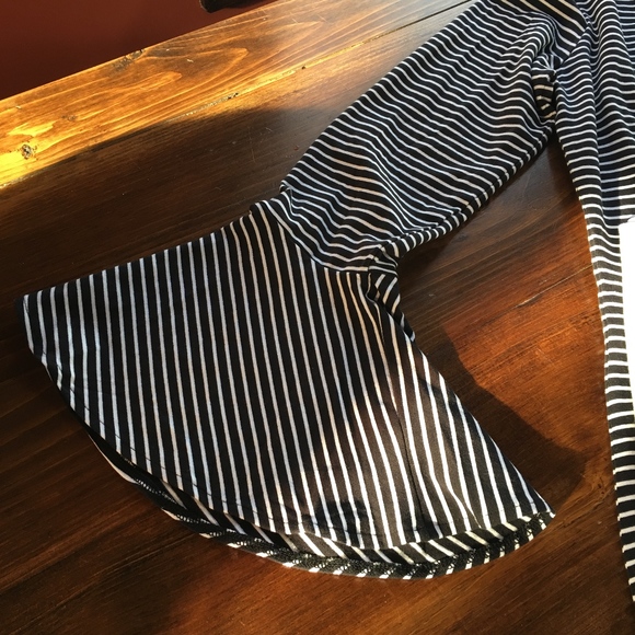 Pixley striped top with bell sleeves size L - Picture 6 of 7